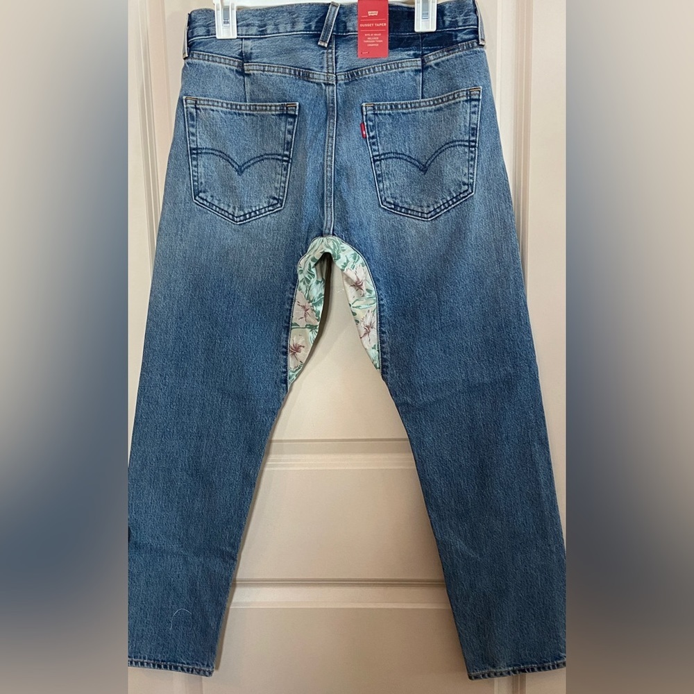 Levi's Altered Taper Men's Blue Jeans Gusset Funky 30/30 Women Fit Like 27-28 - Picture 2 of 16